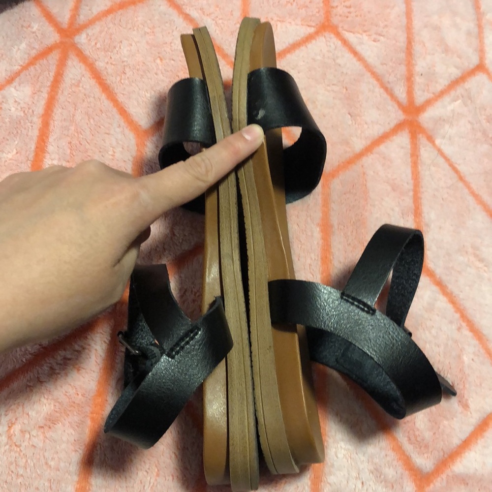 Target Universal Thread Sandals - Picture 3 of 5